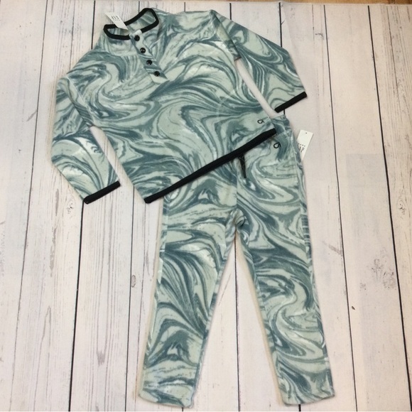 Gap Boys 18-24 2T 3T 4T 5T Microfleece Sweatshirt & Sweatpants Outfit. NWT - Picture 1 of 4